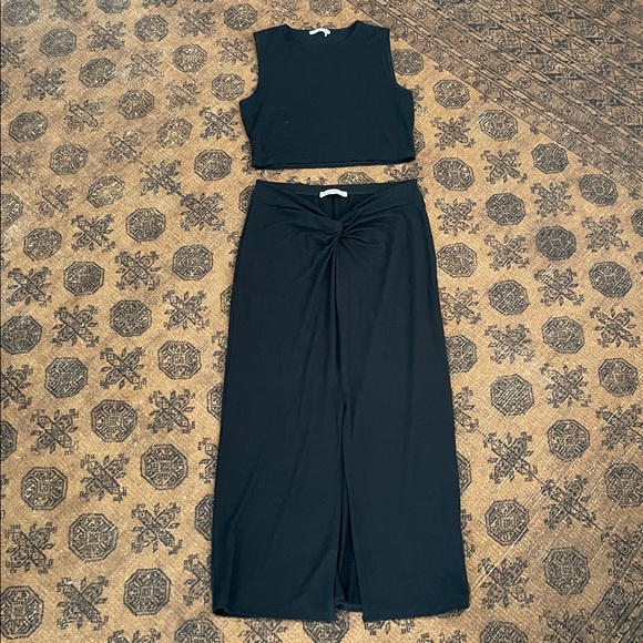 Reformation Rylan Knot Two Piece Set - Picture 3 of 5